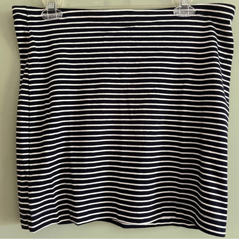 Large black & white striped mini skirt